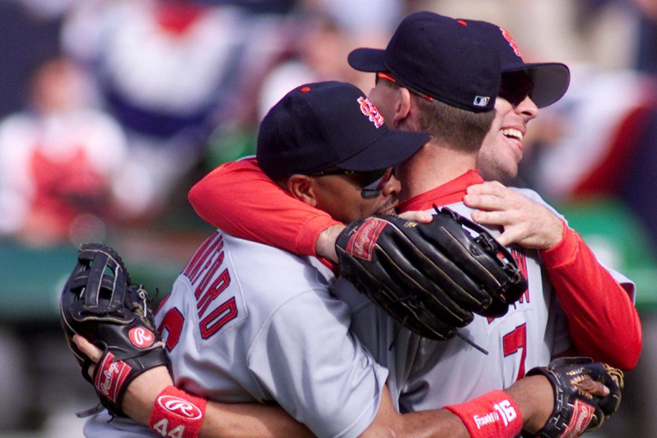 BBN-CARDINALS-BRAVES-05