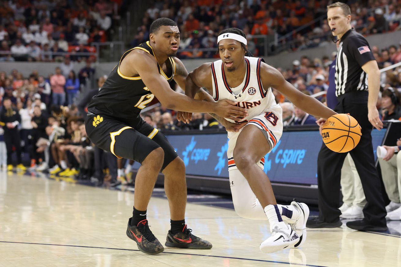 NCAA Basketball: Missouri at Auburn